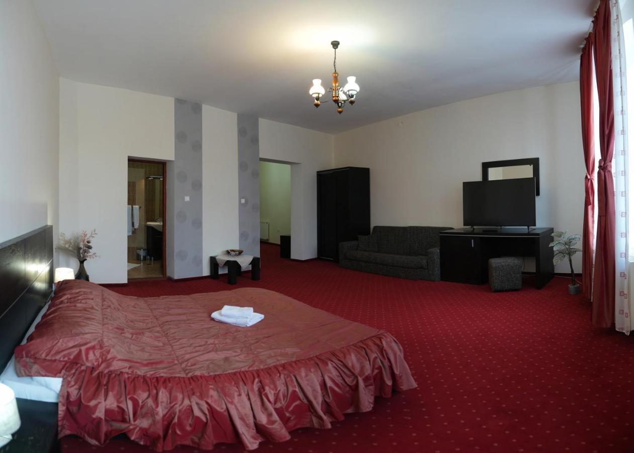 Hotel Rubin*** Gheorgheni  Zewnętrze zdjęcie