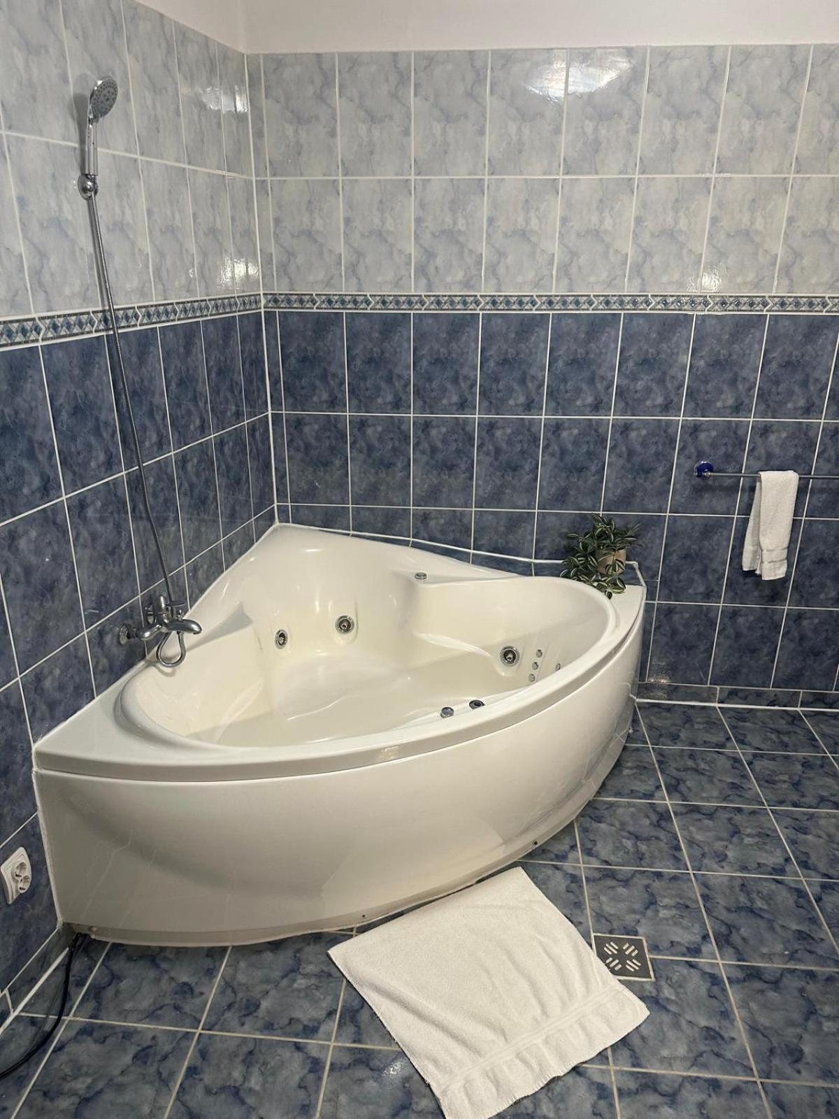 Hotel Rubin*** Gheorgheni  Zewnętrze zdjęcie