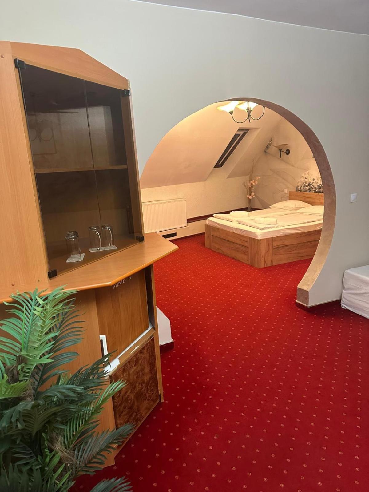 Hotel Rubin*** Gheorgheni  Zewnętrze zdjęcie
